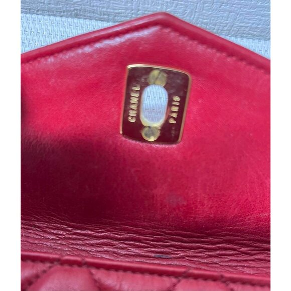 Authentic CHANEL CC Vintage Matelasse Lambskin Waist Pouch Bum Bag Leather Red - Picture 13 of 15